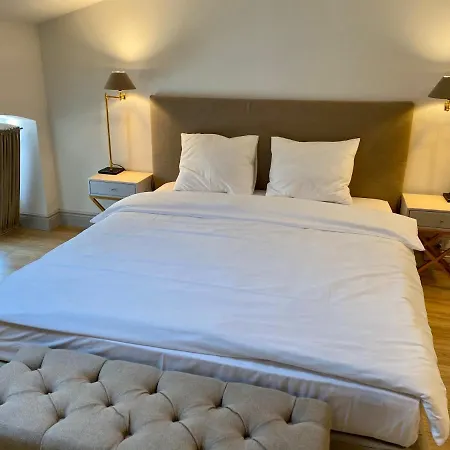 Zamek Sarny - Schloss Scharfeneck * クウォツコ