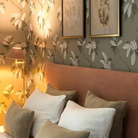 Zamek Sarny - Schloss Scharfeneck Kłodzko