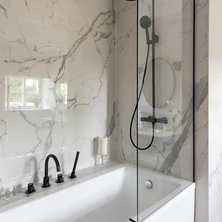 Hotel Zamek Sarny - Schloss Scharfeneck