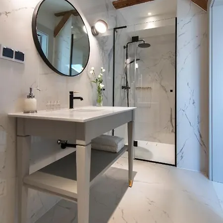 Zamek Sarny - Schloss Scharfeneck * クウォツコ