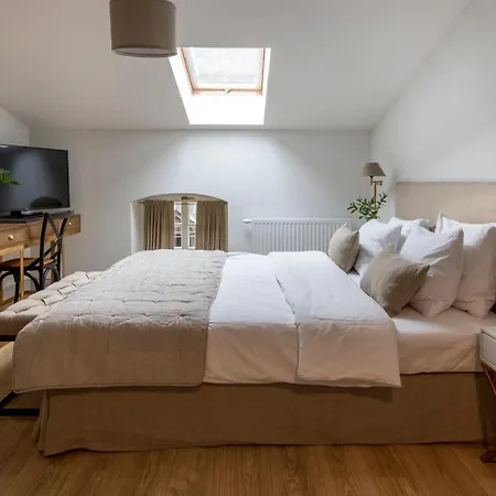 Hotel Zamek Sarny - Schloss Scharfeneck *