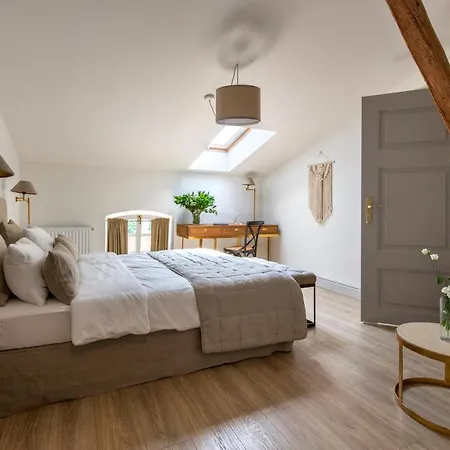 Zamek Sarny - Schloss Scharfeneck Kłodzko