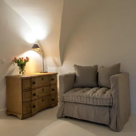 Zamek Sarny - Schloss Scharfeneck *