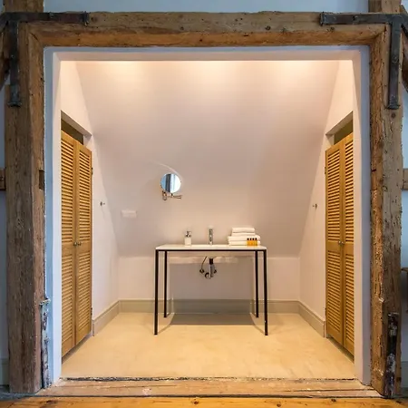 Zamek Sarny - Schloss Scharfeneck