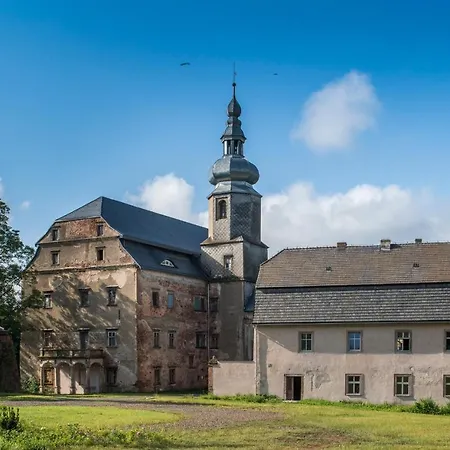 Hotel Zamek Sarny - Schloss Scharfeneck
