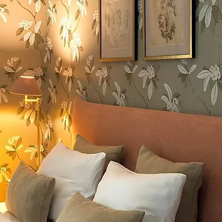 Zamek Sarny - Schloss Scharfeneck Hotel *