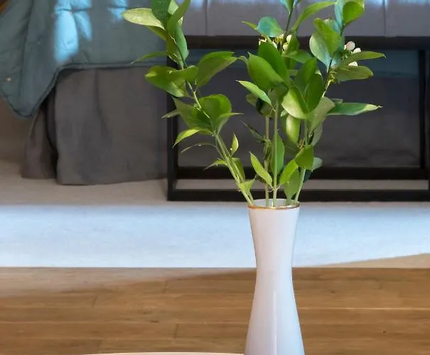 Zamek Sarny - Schloss Scharfeneck *