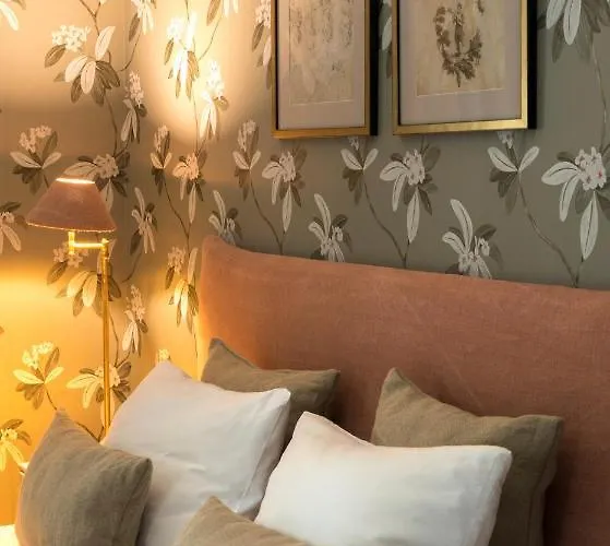 Zamek Sarny - Schloss Scharfeneck Kłodzko