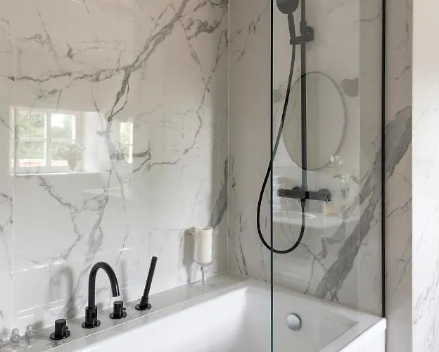 Hotel Zamek Sarny - Schloss Scharfeneck