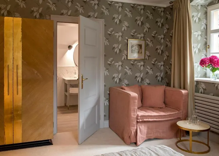 Zamek Sarny - Schloss Scharfeneck * Kłodzko