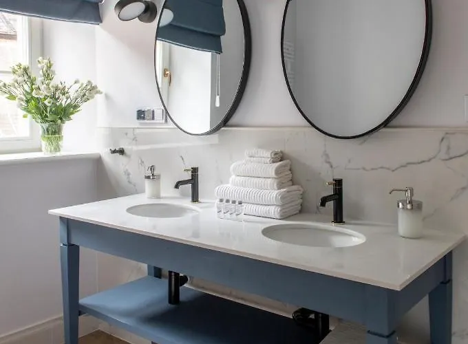 Zamek Sarny - Schloss Scharfeneck * Kłodzko