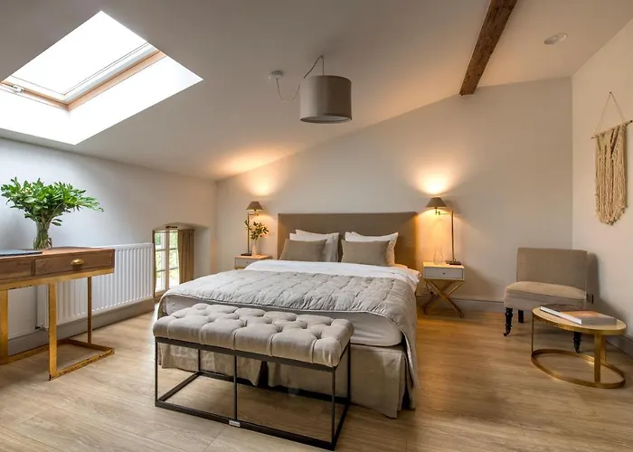 Hotel Zamek Sarny - Schloss Scharfeneck Kłodzko