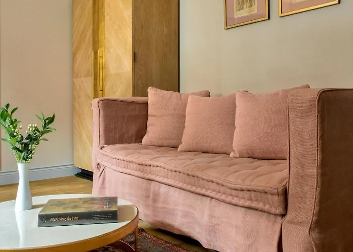 Zamek Sarny - Schloss Scharfeneck Hotel *