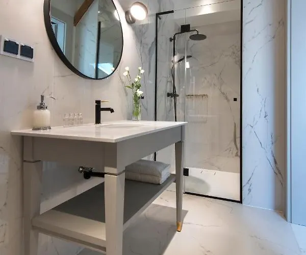 Zamek Sarny - Schloss Scharfeneck * Kłodzko