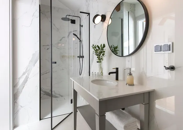 Hotel Zamek Sarny - Schloss Scharfeneck *