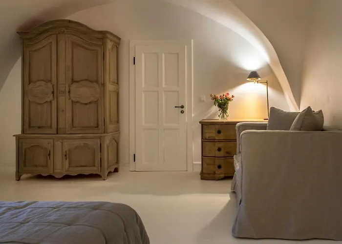 Zamek Sarny - Schloss Scharfeneck Kłodzko