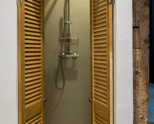 Zamek Sarny - Schloss Scharfeneck *