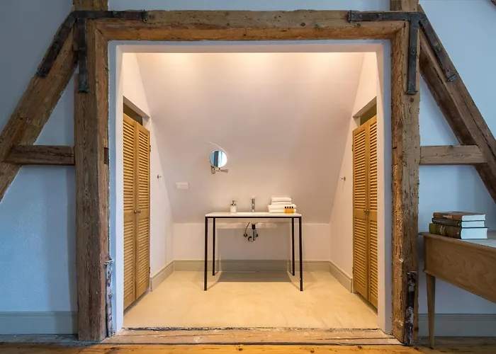 Zamek Sarny - Schloss Scharfeneck