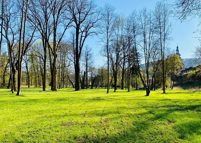 Zamek Sarny - Schloss Scharfeneck Kłodzko