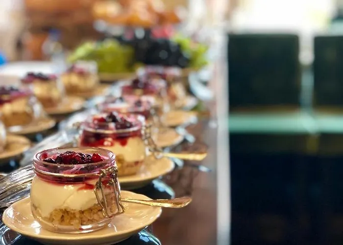 Zamek Sarny - Schloss Scharfeneck * Kłodzko